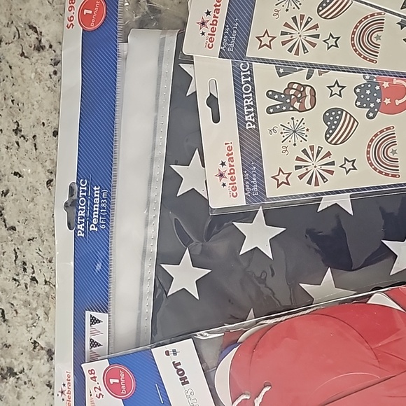 PATRIOTIC PARTY SUPPLY'S ALL BRAND NEW - Picture 3 of 4